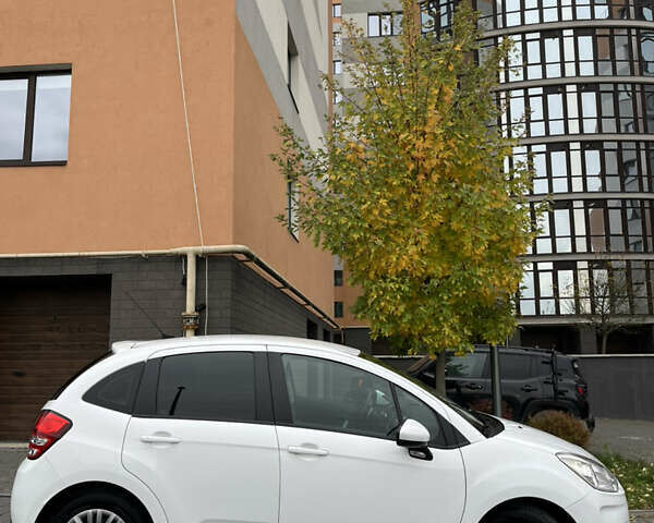 Белый Ситроен С3, объемом двигателя 1.4 л и пробегом 128 тыс. км за 5900 $, фото 5 на Automoto.ua