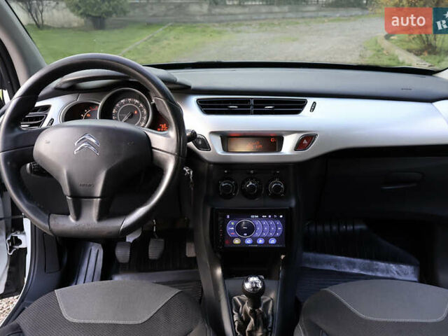 Белый Ситроен С3, объемом двигателя 1.6 л и пробегом 221 тыс. км за 5600 $, фото 17 на Automoto.ua