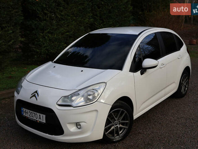 Белый Ситроен С3, объемом двигателя 1.6 л и пробегом 221 тыс. км за 5600 $, фото 5 на Automoto.ua