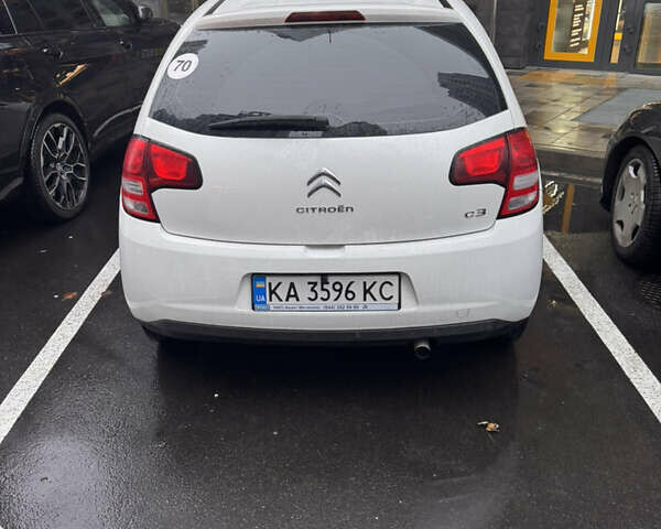 Белый Ситроен С3, объемом двигателя 1.56 л и пробегом 199 тыс. км за 5600 $, фото 5 на Automoto.ua