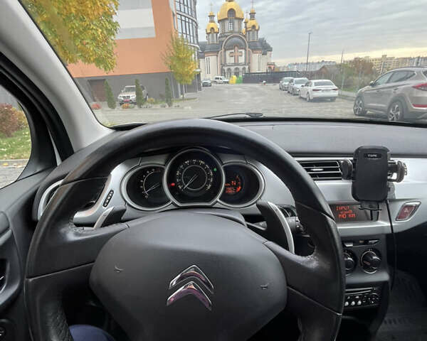 Белый Ситроен С3, объемом двигателя 1.4 л и пробегом 128 тыс. км за 5900 $, фото 10 на Automoto.ua