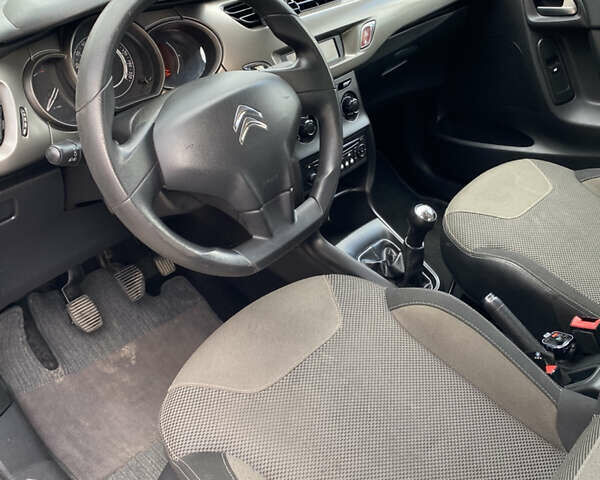 Белый Ситроен С3, объемом двигателя 1 л и пробегом 122 тыс. км за 5000 $, фото 11 на Automoto.ua