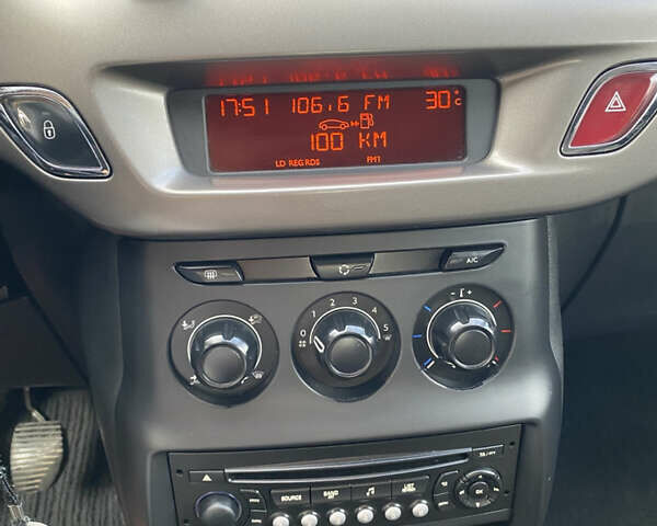 Белый Ситроен С3, объемом двигателя 1 л и пробегом 122 тыс. км за 5000 $, фото 14 на Automoto.ua