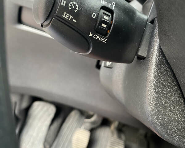 Белый Ситроен С3, объемом двигателя 1 л и пробегом 122 тыс. км за 5000 $, фото 18 на Automoto.ua