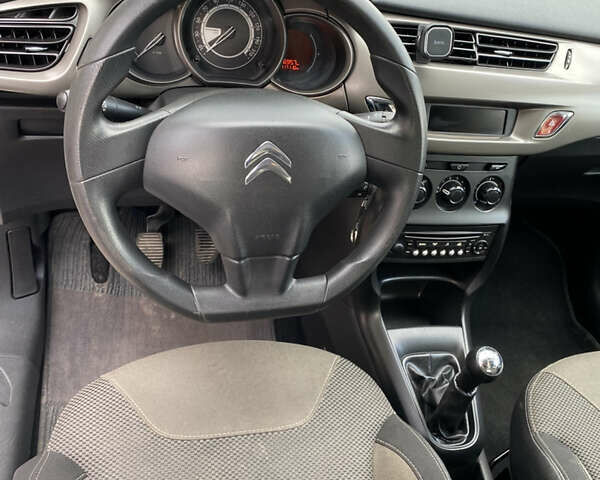 Белый Ситроен С3, объемом двигателя 1 л и пробегом 122 тыс. км за 5000 $, фото 10 на Automoto.ua