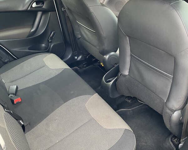 Белый Ситроен С3, объемом двигателя 1 л и пробегом 122 тыс. км за 5000 $, фото 21 на Automoto.ua