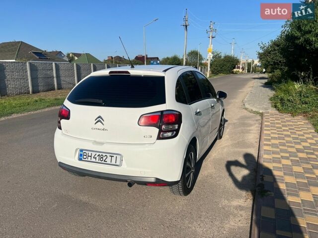 Белый Ситроен С3, объемом двигателя 1.4 л и пробегом 250 тыс. км за 5900 $, фото 14 на Automoto.ua
