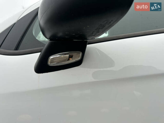 Белый Ситроен С3, объемом двигателя 1 л и пробегом 110 тыс. км за 6350 $, фото 31 на Automoto.ua
