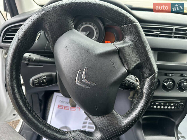 Белый Ситроен С3, объемом двигателя 1 л и пробегом 110 тыс. км за 6350 $, фото 24 на Automoto.ua