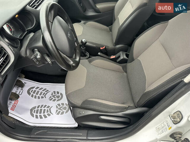 Белый Ситроен С3, объемом двигателя 1 л и пробегом 110 тыс. км за 6350 $, фото 27 на Automoto.ua