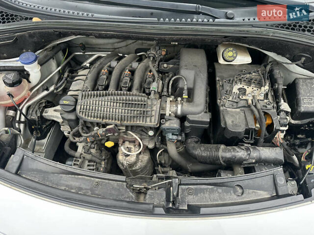 Белый Ситроен С3, объемом двигателя 1 л и пробегом 110 тыс. км за 6350 $, фото 25 на Automoto.ua