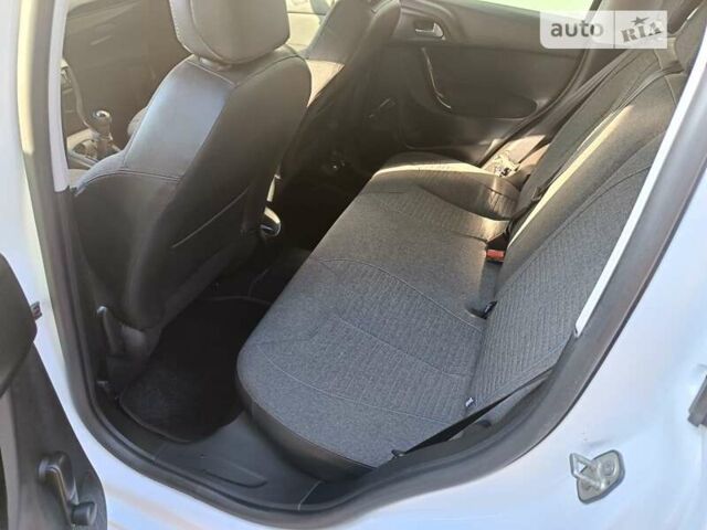 Белый Ситроен С3, объемом двигателя 1.6 л и пробегом 152 тыс. км за 7650 $, фото 1 на Automoto.ua