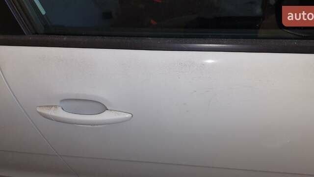 Белый Ситроен С3, объемом двигателя 1.56 л и пробегом 276 тыс. км за 8000 $, фото 2 на Automoto.ua