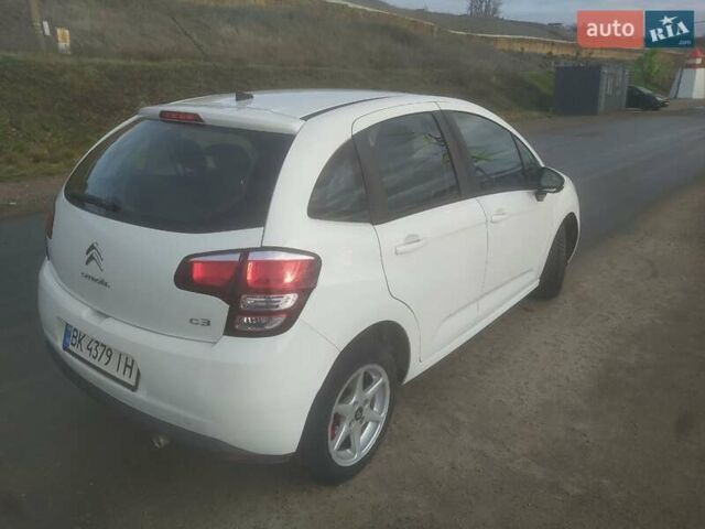 Белый Ситроен С3, объемом двигателя 1.56 л и пробегом 170 тыс. км за 6999 $, фото 7 на Automoto.ua