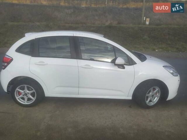 Белый Ситроен С3, объемом двигателя 1.56 л и пробегом 170 тыс. км за 6999 $, фото 8 на Automoto.ua