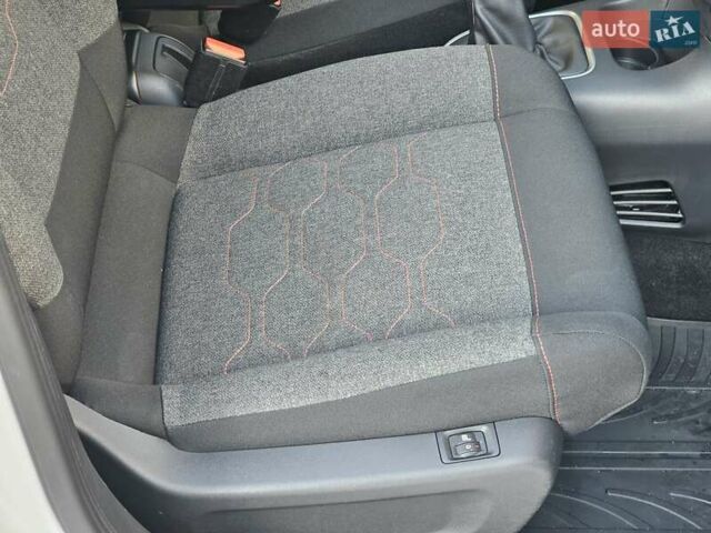 Белый Ситроен С3, объемом двигателя 1.2 л и пробегом 90 тыс. км за 9999 $, фото 31 на Automoto.ua