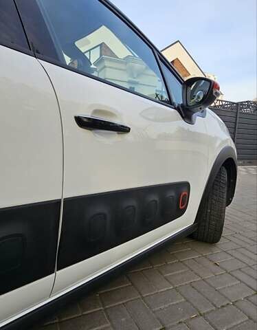 Белый Ситроен С3, объемом двигателя 1.2 л и пробегом 33 тыс. км за 13500 $, фото 5 на Automoto.ua