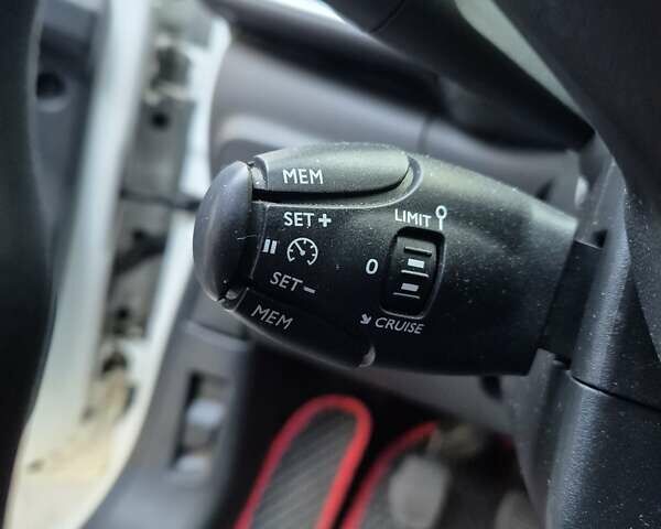 Белый Ситроен С3, объемом двигателя 1.56 л и пробегом 63 тыс. км за 9999 $, фото 14 на Automoto.ua