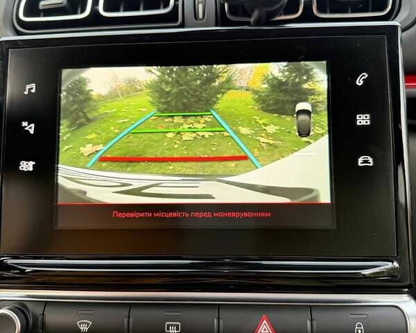 Белый Ситроен С3, объемом двигателя 1.2 л и пробегом 33 тыс. км за 13500 $, фото 2 на Automoto.ua