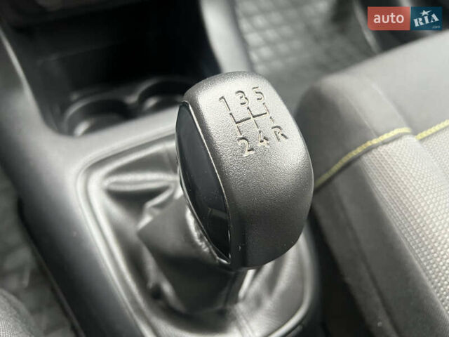 Белый Ситроен С3, объемом двигателя 1.2 л и пробегом 68 тыс. км за 9500 $, фото 41 на Automoto.ua