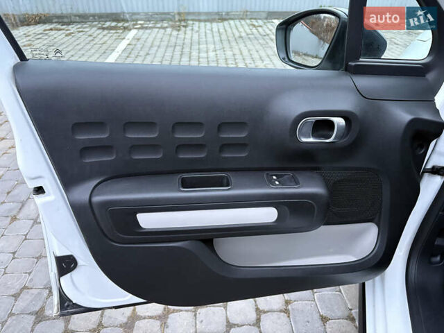 Белый Ситроен С3, объемом двигателя 1.2 л и пробегом 67 тыс. км за 9150 $, фото 27 на Automoto.ua