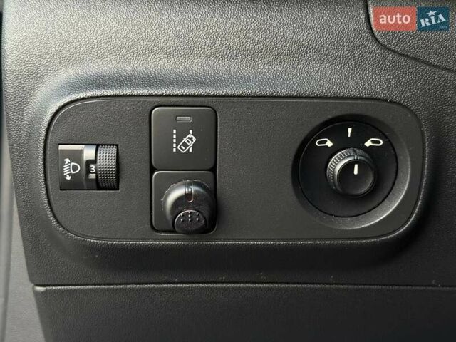 Білий Сітроен С3, об'ємом двигуна 1.2 л та пробігом 110 тис. км за 12200 $, фото 28 на Automoto.ua