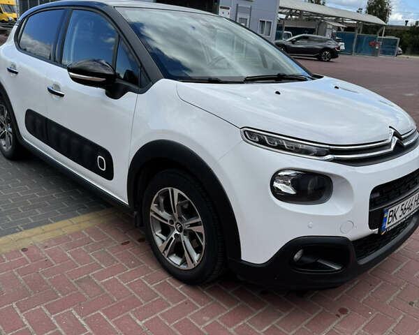 Белый Ситроен С3, объемом двигателя 1.2 л и пробегом 82 тыс. км за 12300 $, фото 14 на Automoto.ua