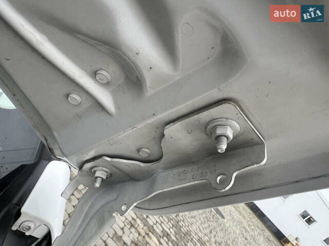 Белый Ситроен С3, объемом двигателя 1.2 л и пробегом 68 тыс. км за 9000 $, фото 66 на Automoto.ua