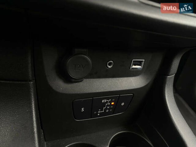 Белый Ситроен С3, объемом двигателя 1.2 л и пробегом 53 тыс. км за 12000 $, фото 23 на Automoto.ua