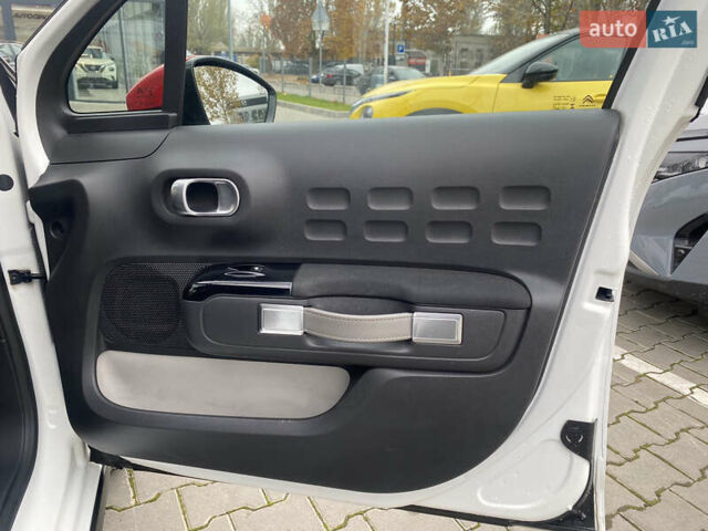 Белый Ситроен С3, объемом двигателя 1.2 л и пробегом 53 тыс. км за 12000 $, фото 14 на Automoto.ua