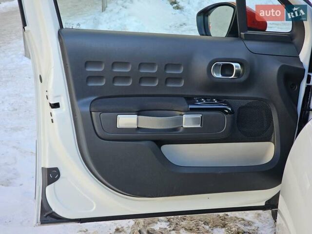 Белый Ситроен С3, объемом двигателя 1.2 л и пробегом 90 тыс. км за 9999 $, фото 12 на Automoto.ua