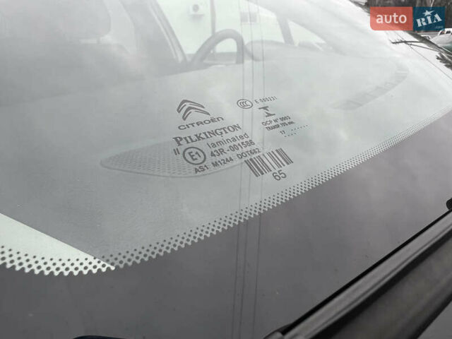 Білий Сітроен С3, об'ємом двигуна 1.2 л та пробігом 68 тис. км за 9000 $, фото 22 на Automoto.ua
