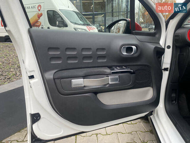 Белый Ситроен С3, объемом двигателя 1.2 л и пробегом 53 тыс. км за 12000 $, фото 12 на Automoto.ua