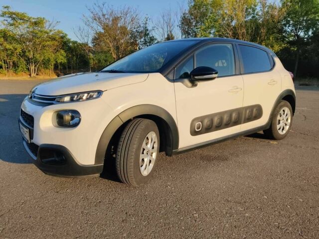 Белый Ситроен С3, объемом двигателя 1.2 л и пробегом 74 тыс. км за 10300 $, фото 1 на Automoto.ua
