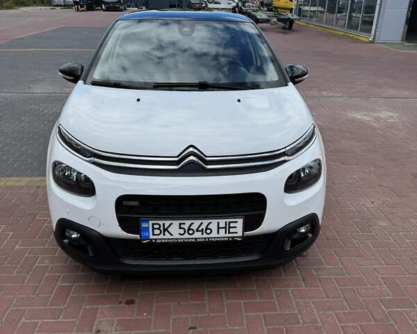 Белый Ситроен С3, объемом двигателя 1.2 л и пробегом 82 тыс. км за 12300 $, фото 1 на Automoto.ua