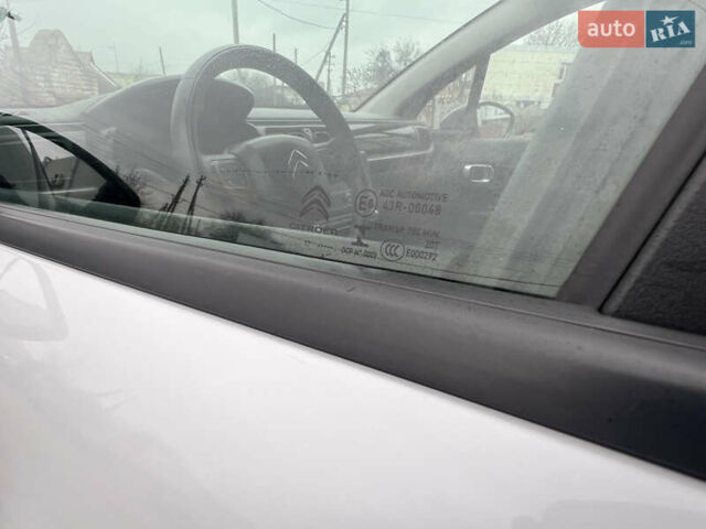 Белый Ситроен С3, объемом двигателя 1.2 л и пробегом 68 тыс. км за 9000 $, фото 15 на Automoto.ua