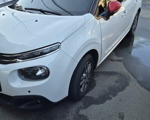 Белый Ситроен С3, объемом двигателя 1.56 л и пробегом 63 тыс. км за 9999 $, фото 7 на Automoto.ua