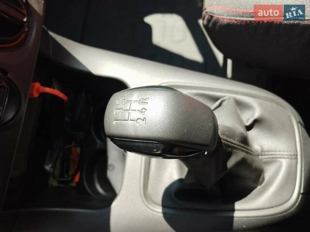 Белый Ситроен С3, объемом двигателя 1.2 л и пробегом 112 тыс. км за 8100 $, фото 9 на Automoto.ua