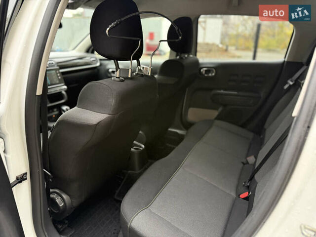 Белый Ситроен С3, объемом двигателя 1.2 л и пробегом 142 тыс. км за 12000 $, фото 5 на Automoto.ua