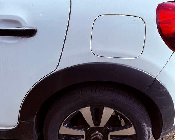 Сітроен С3 2018 у Івано-Франківську на Automoto.ua Білий Сітроен С3, об'ємом двигуна 1.2 л та пробігом 99 тис. км за 4000 $, фото 11 на Automoto.ua