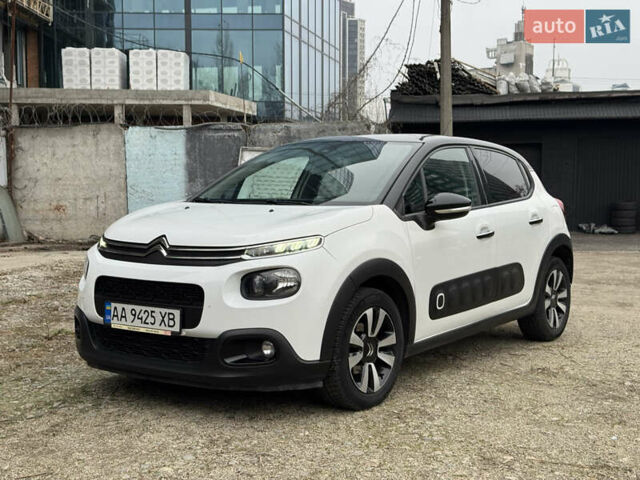 Белый Ситроен С3, объемом двигателя 1.2 л и пробегом 91 тыс. км за 12300 $, фото 2 на Automoto.ua