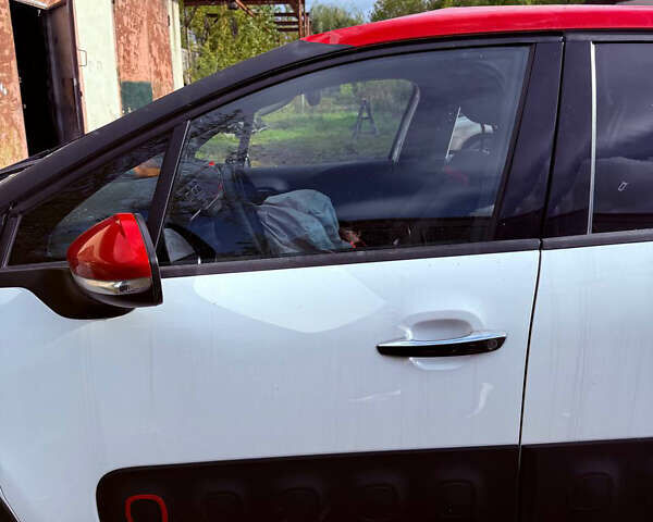 Сітроен С3 2018 у Івано-Франківську на Automoto.ua Білий Сітроен С3, об'ємом двигуна 1.2 л та пробігом 99 тис. км за 4000 $, фото 13 на Automoto.ua