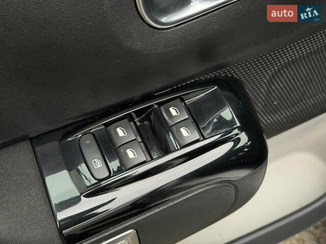 Белый Ситроен С3, объемом двигателя 1.2 л и пробегом 91 тыс. км за 12300 $, фото 21 на Automoto.ua