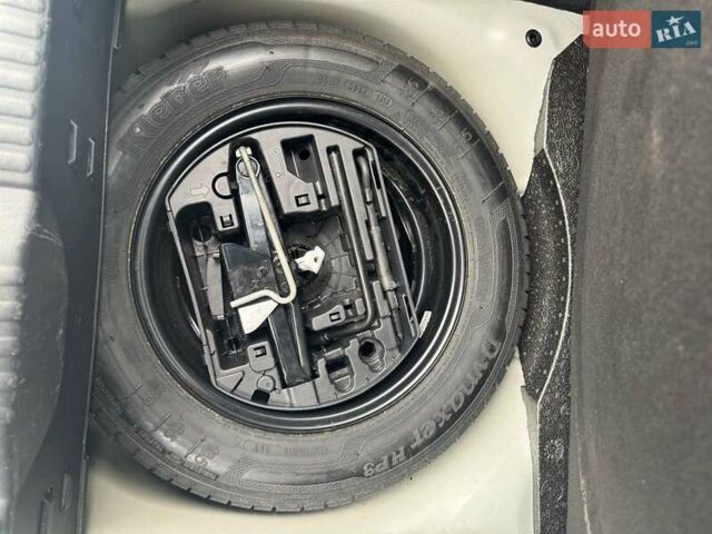 Ситроен С3 2018 в Киеве на Automoto.ua Белый Ситроен С3, объемом двигателя 1.2 л и пробегом 89 тыс. км за 13500 $, фото 12 на Automoto.ua