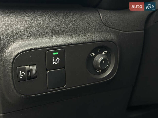 Белый Ситроен С3, объемом двигателя 1.2 л и пробегом 91 тыс. км за 12300 $, фото 22 на Automoto.ua