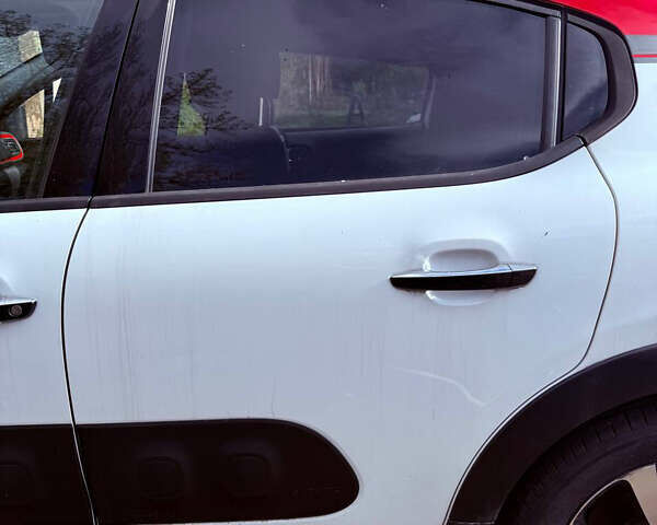 Сітроен С3 2018 у Івано-Франківську на Automoto.ua Білий Сітроен С3, об'ємом двигуна 1.2 л та пробігом 99 тис. км за 4000 $, фото 12 на Automoto.ua