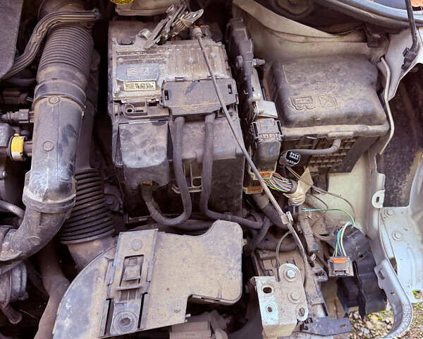 Сітроен С3 2018 у Івано-Франківську на Automoto.ua Білий Сітроен С3, об'ємом двигуна 1.2 л та пробігом 99 тис. км за 4000 $, фото 18 на Automoto.ua