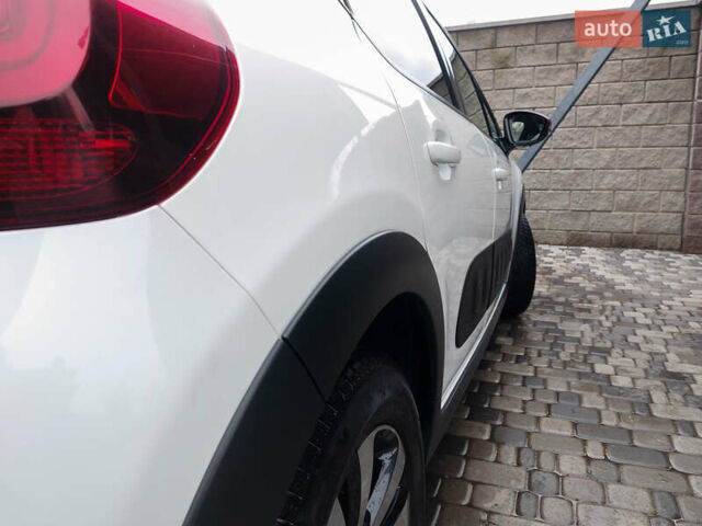 Білий Сітроен С3, об'ємом двигуна 1.2 л та пробігом 62 тис. км за 10800 $, фото 3 на Automoto.ua