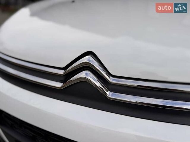 Белый Ситроен С3, объемом двигателя 1.2 л и пробегом 69 тыс. км за 13500 $, фото 17 на Automoto.ua