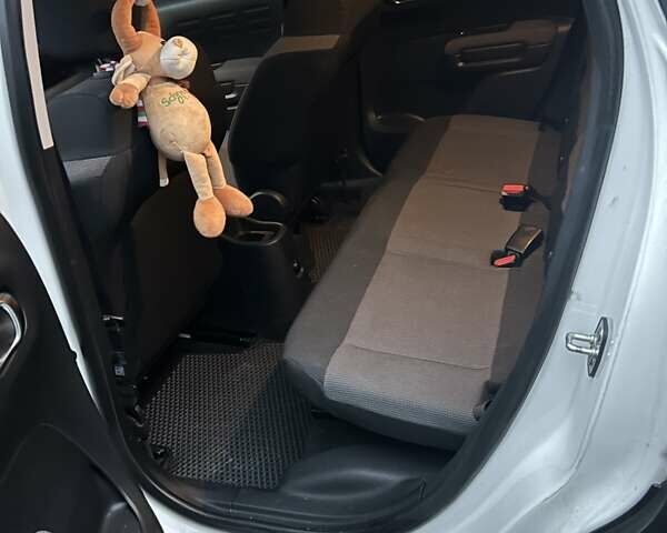 Белый Ситроен С3, объемом двигателя 1.2 л и пробегом 114 тыс. км за 16700 $, фото 12 на Automoto.ua